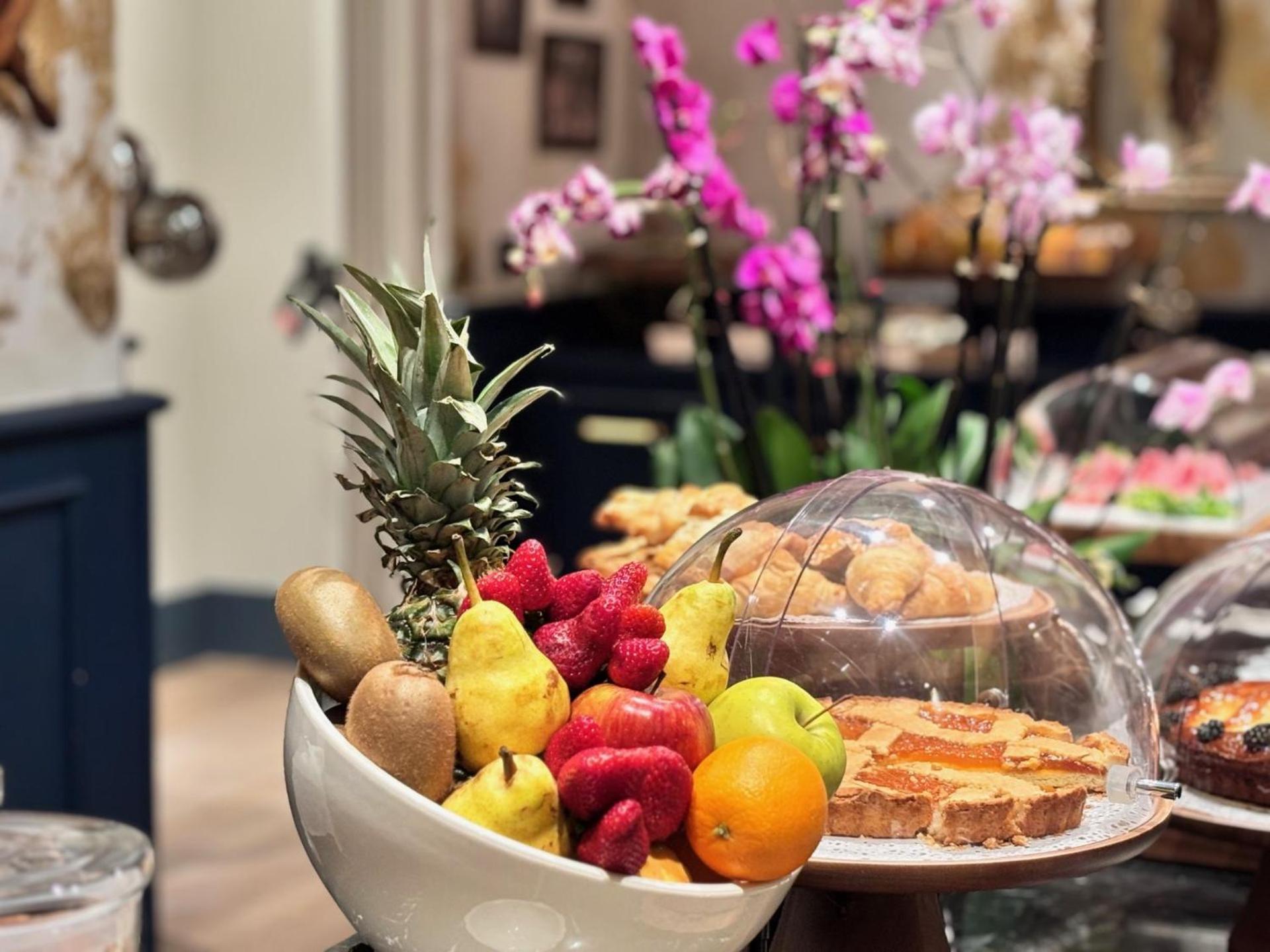 Nemi Hotel Milan Luaran gambar